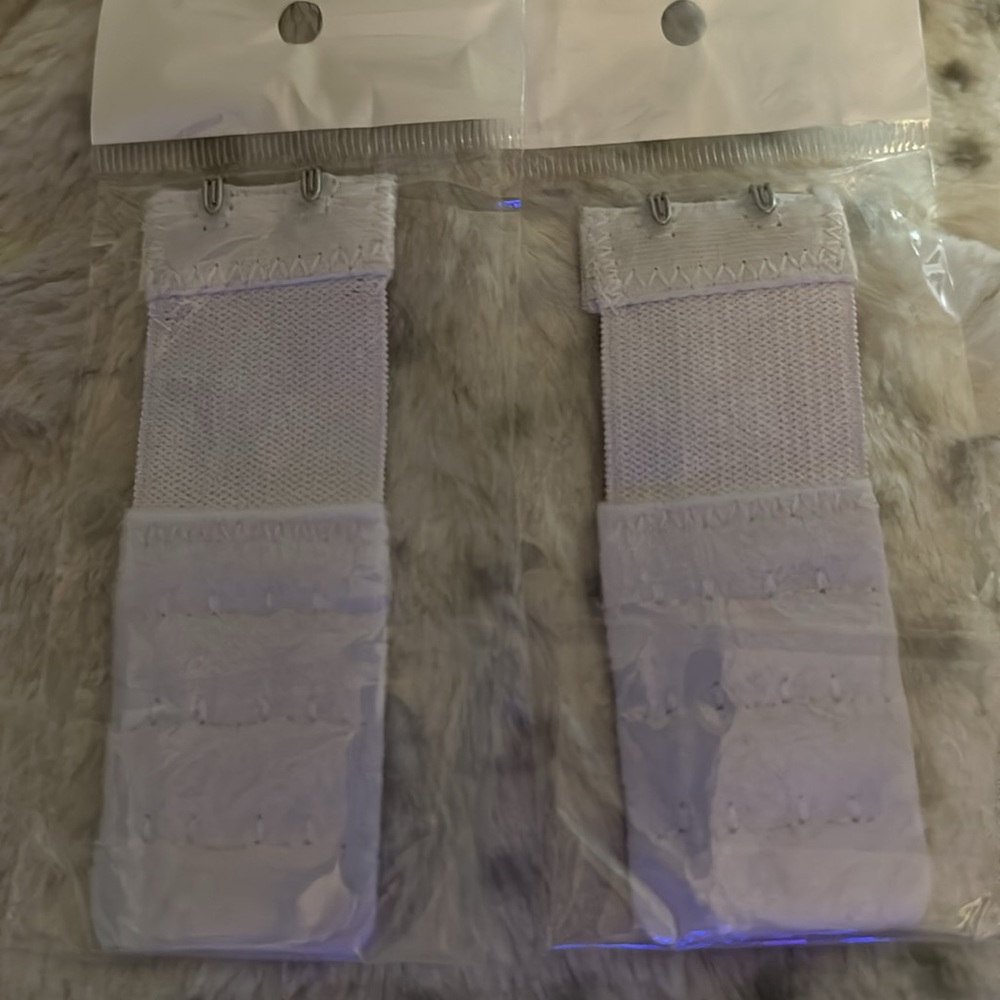 Two Hook Bra Extenders set off Two New - Picture 3 of 4